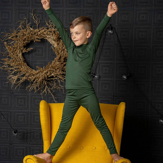 Menique Kids' Merino Long Sleeve & Pants Baselayer 2-Piece in Dark Green