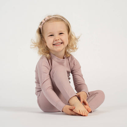 Menique Kids' Merino Long Sleeve & Pants Baselayer 2-Piece in Dark Green